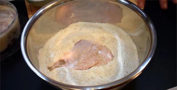 آرد سوخاری کنتاکی را از کجا تهیه کنیم؟